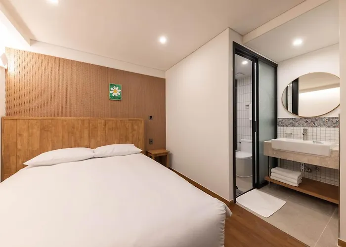 Hotel Ara 2*